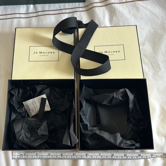 2 Jo Malone gift boxes with black tissue  1 bow - Picture 2 of 2